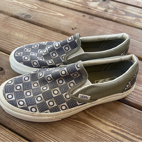 Vans Other - Vans Classic Slip-On Geometric Print Sneakers Olive/Tan Men’s 7 / Women’s 8.5